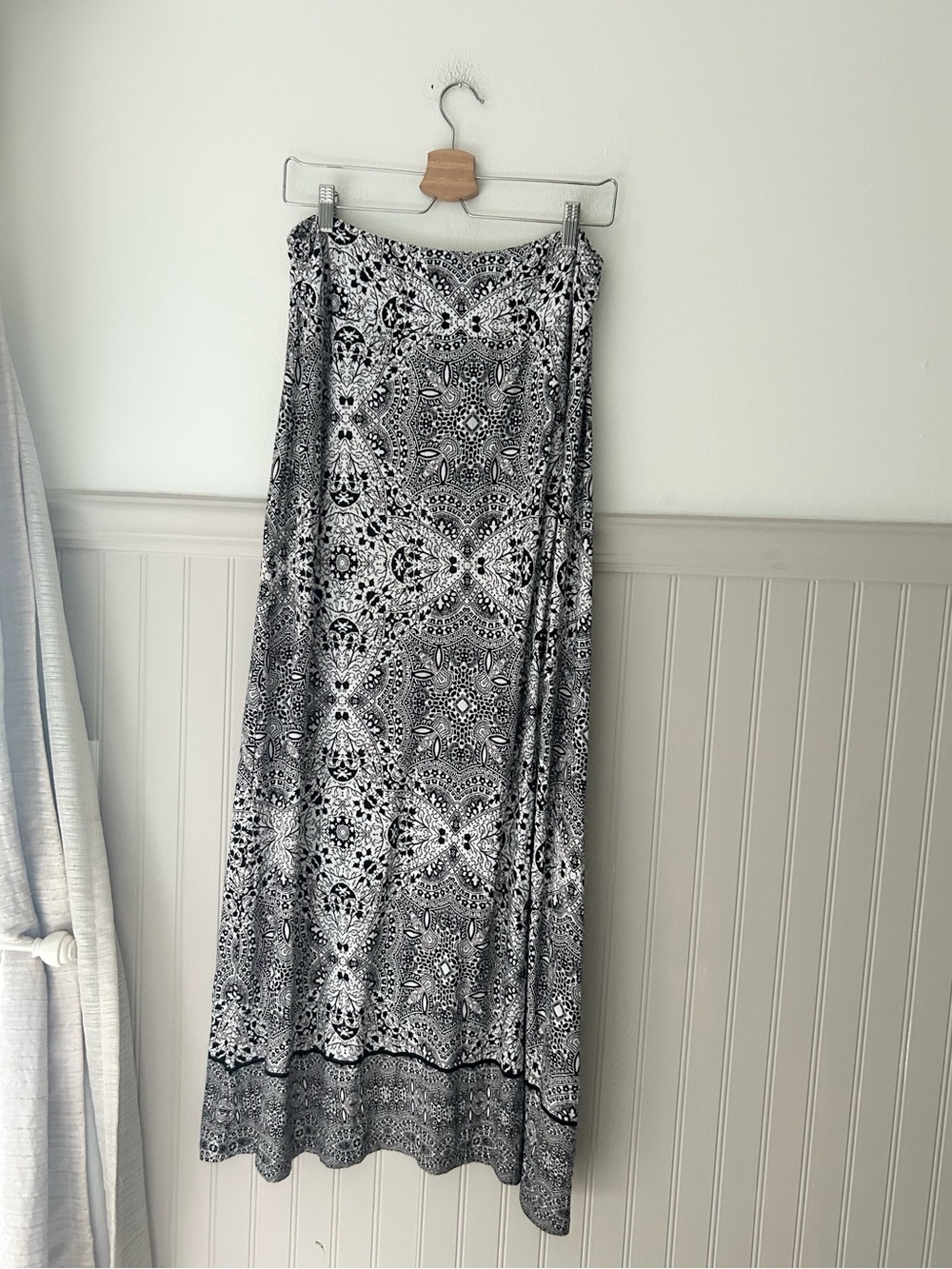 Cynthia Rowley Black & White Boho Foldover Stretchy Maxi Skirt Size Large - Picture 5 of 8